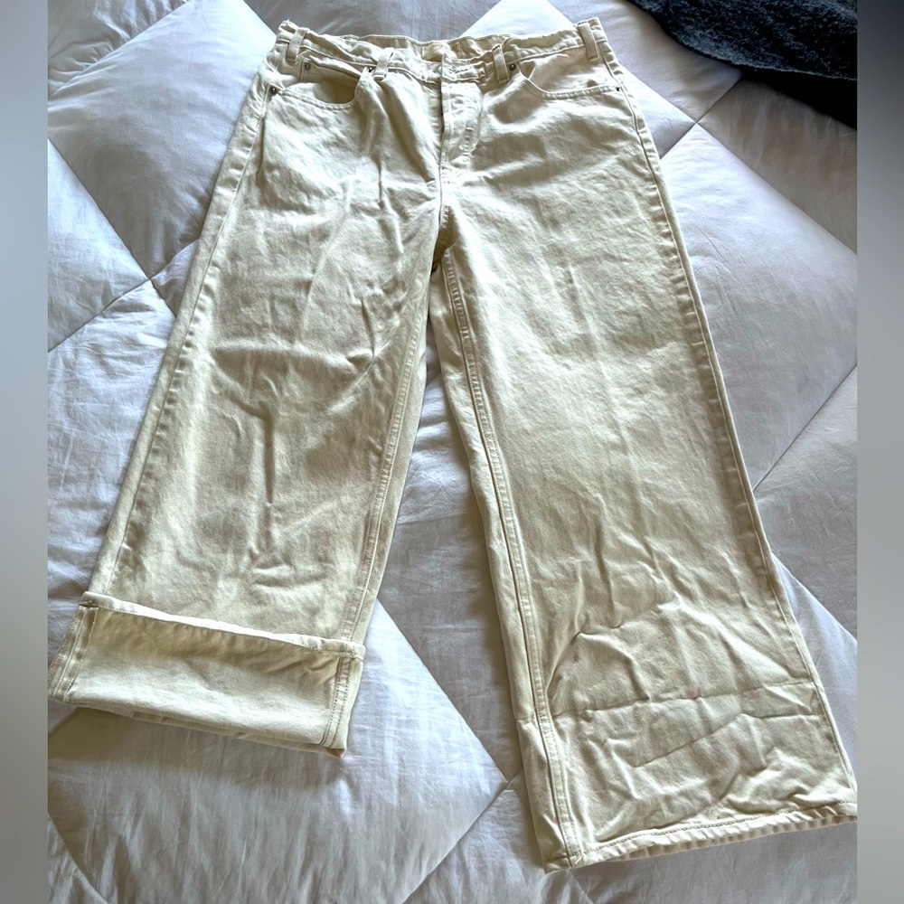 Universal Thread Off-White Cropped Wide Leg Jeans